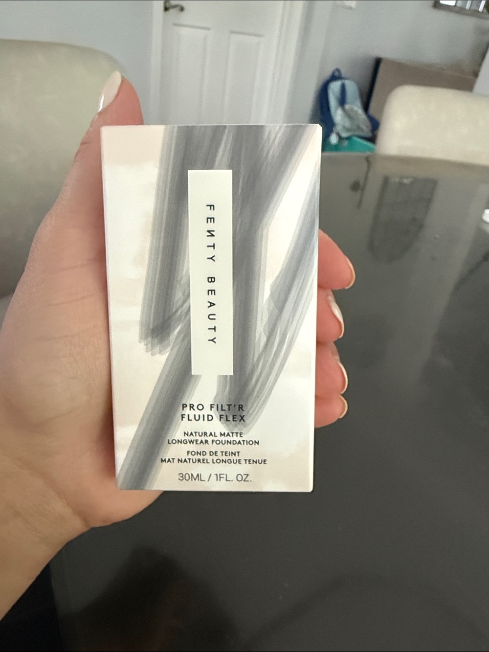 Fenty Beauty pro filter fluid flex foundation